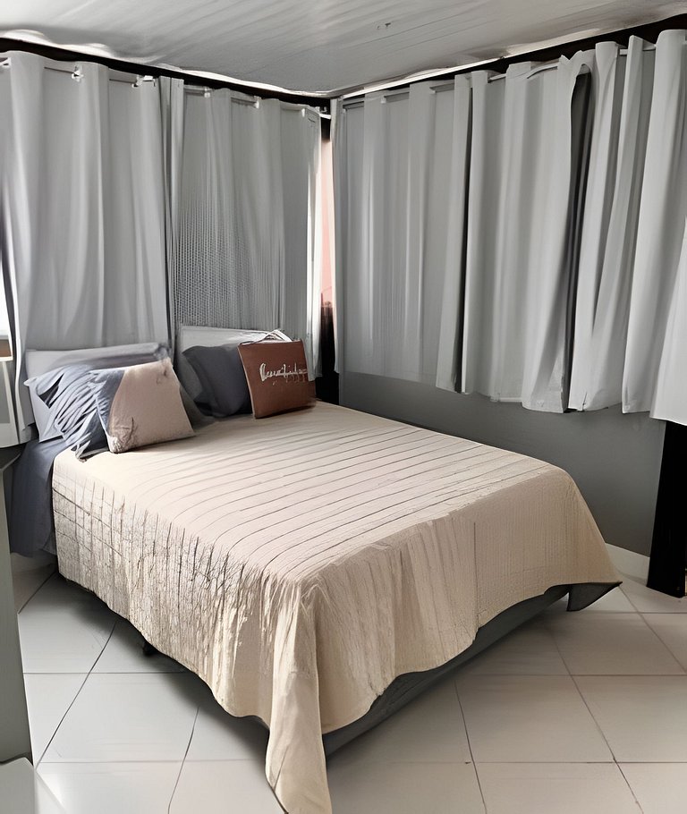 Duplex Copacabana com área aberta - 1 a 8 pessoas